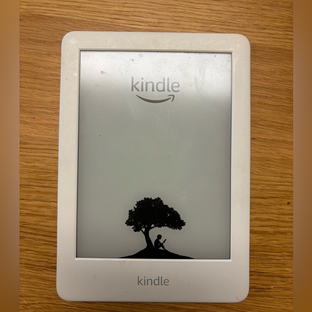 Kindle 10 generation from 2019 - no backlight